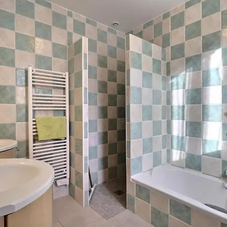 De Baloise Piscine Chauffee Et Jacuzzi Prive