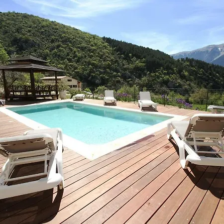 De Baloise Piscine Chauffee Et Jacuzzi Prive